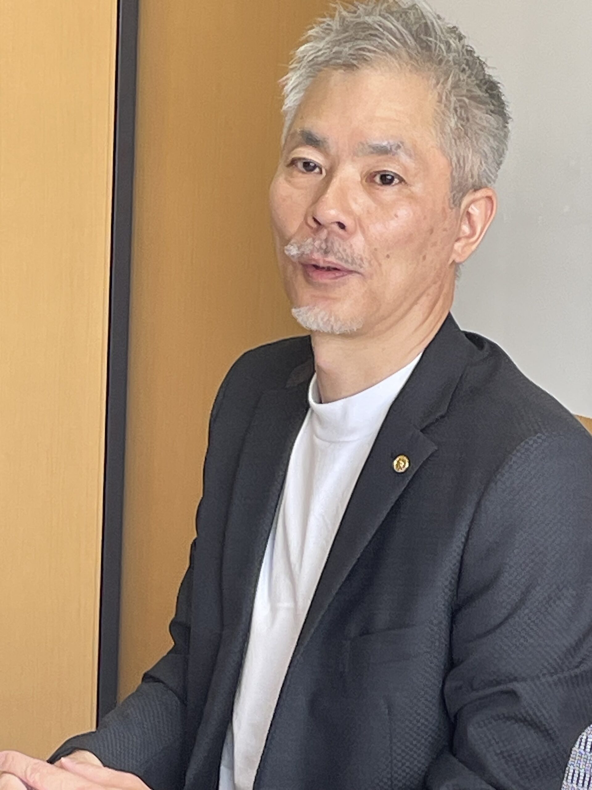 代表者 鈴鹿幹夫